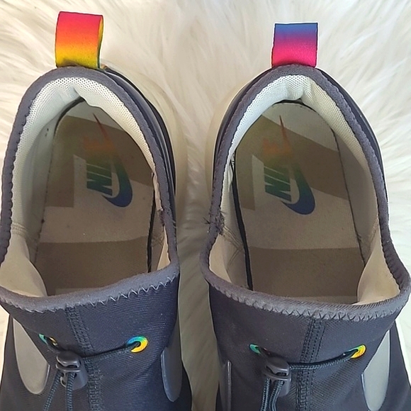 2017 Nike Rainbow Pride Tab Navy Blue Slide On Comfort Sneakers Womens Size 12 - Picture 4 of 16